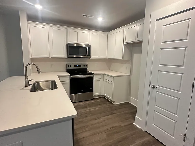 74 Cashmere Ct — Photo 7