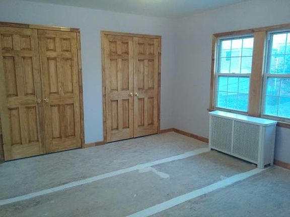 5th image of 6239 Ellwell Cres #2