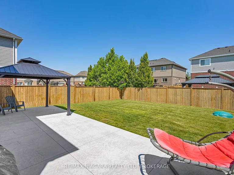 7 Riley Ave — Photo 31