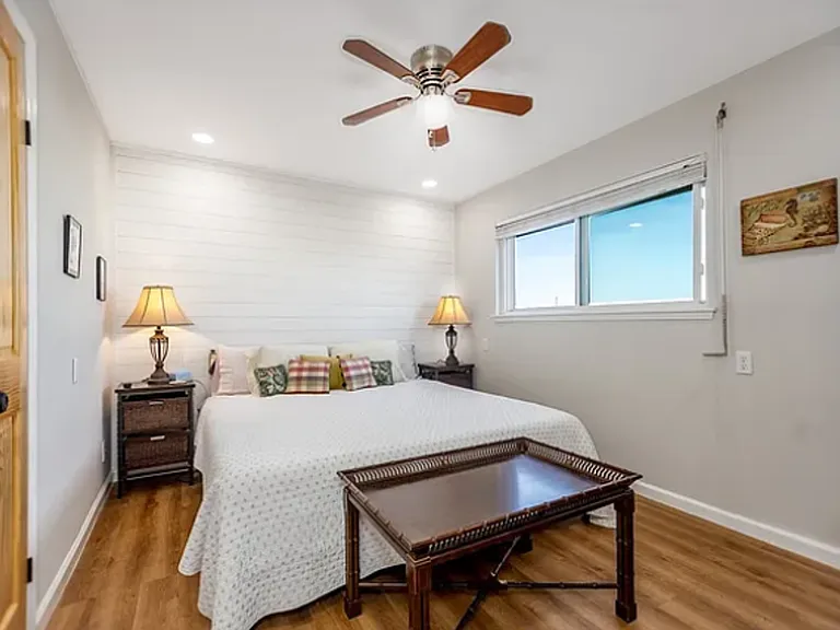 8316 Seawall Blvd #5 — Photo 17