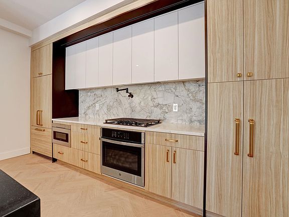2nd image of 278 Pacific Ave #4