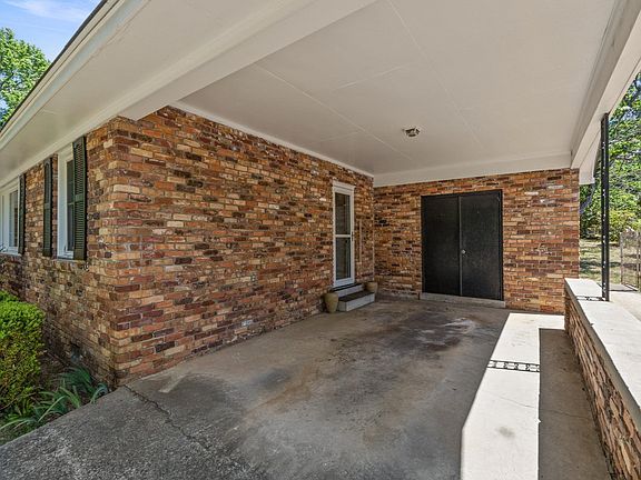 2nd image of 1824 Fairhaven Dr