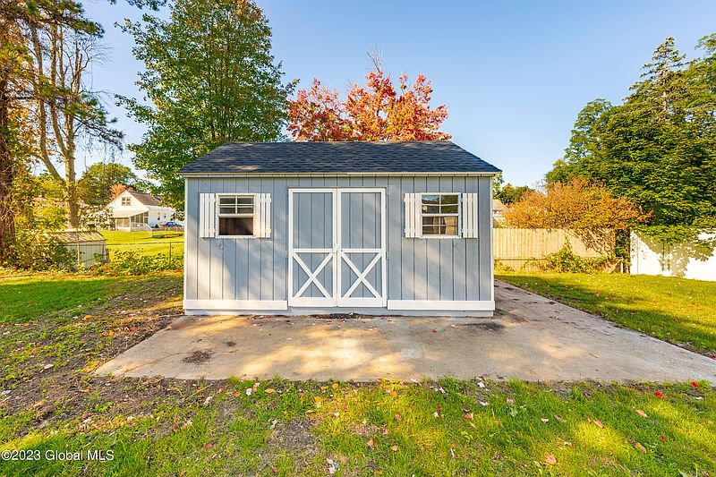 5th image of 135 George Endries Drive