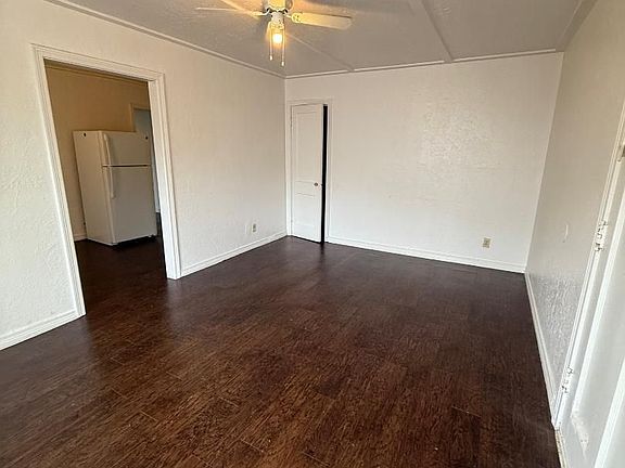 2nd image of 1113 Arkansas St