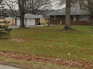 28181 W Huron River Dr, Flat Rock, MI 48134