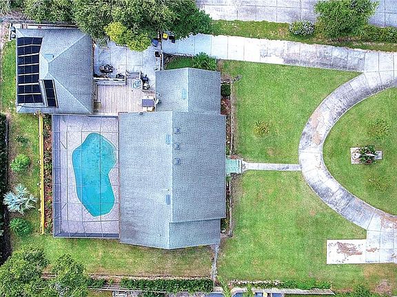 4th image of 3617 Grove Terrace Dr