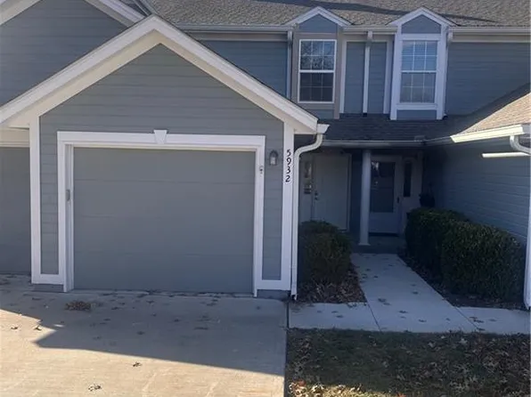 5932 NE Moonstone Dr #3B, Lees Summit, MO 64064