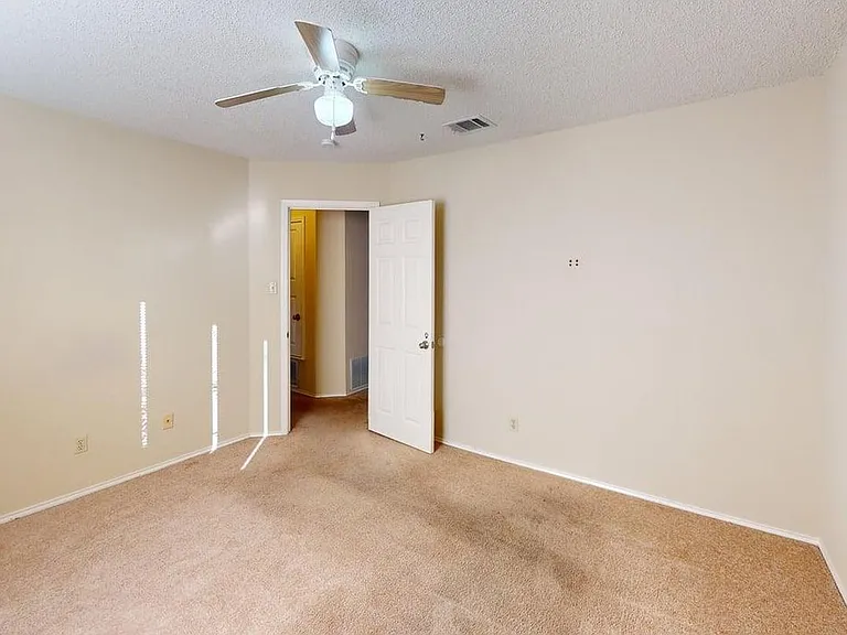 8503 Columbia Falls Dr — Photo 11