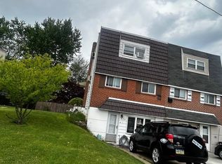826 Avon Rd, Philadelphia, PA 19116