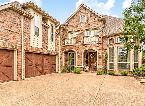 3rd image of 5919 Crescent Ln
