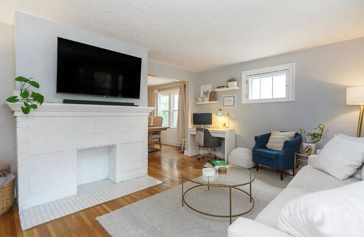 2 bed, 1.5 bath, 1075 sqft, $2,300 — Photo 4
