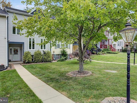 3rd image of 630 Knightsbridge Dr
