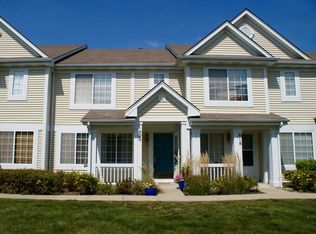 620 Lincoln Station Dr, Oswego, IL 60543