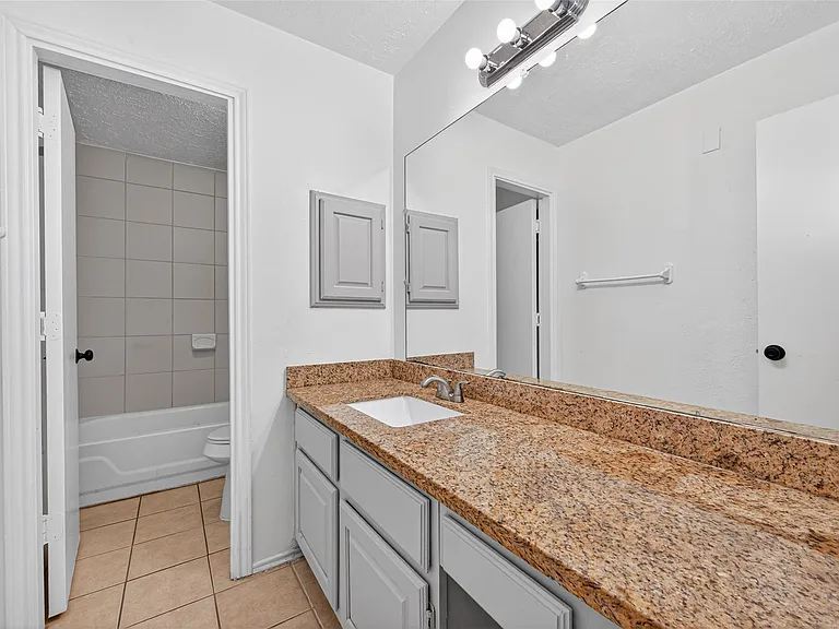 2310 Woodwind Dr — Photo 25