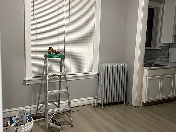 4th image of 3123 N Hamlin Ave APT 1c