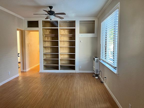 Inside4 of storage unit