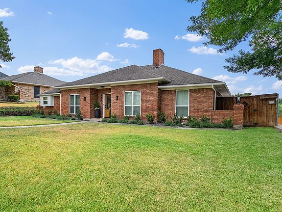 2nd image of 2805 Colleen Dr
