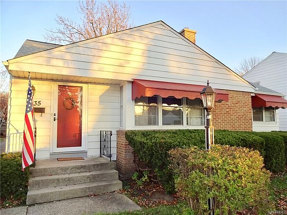 2nd image of 35 Pinewoods Ave