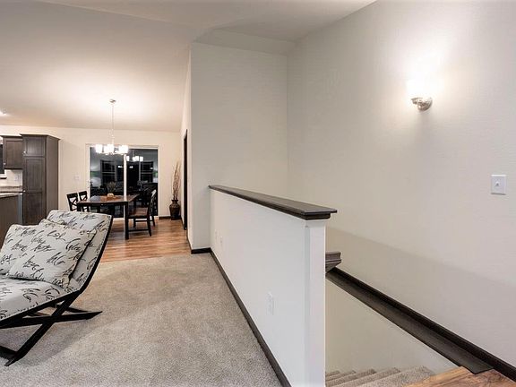 4th image of 2607 Canterbury Dr