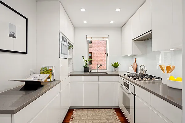 Sold by Compass | media 8