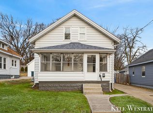714 Emerald Ave NE, Grand Rapids, MI