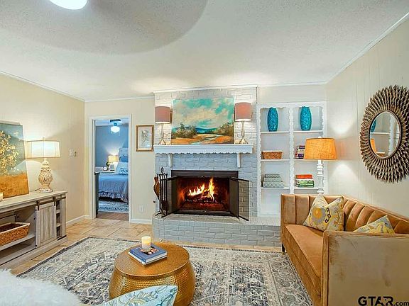 5th image of 2049 North Dr