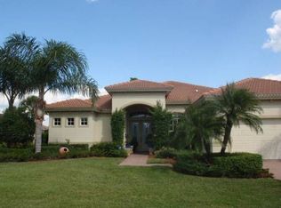 8885 Mustang Island Cir, Naples, FL 34113