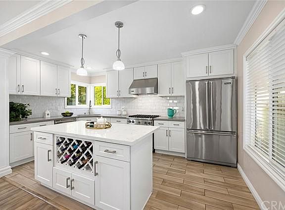 3rd image of 48 Sierra Madre Blvd
