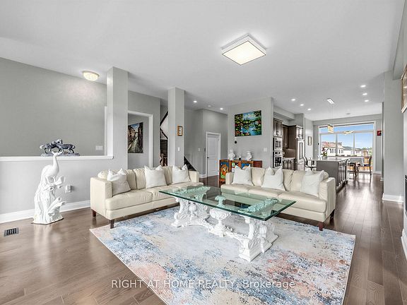 4th image of 215 Port Darlington Rd