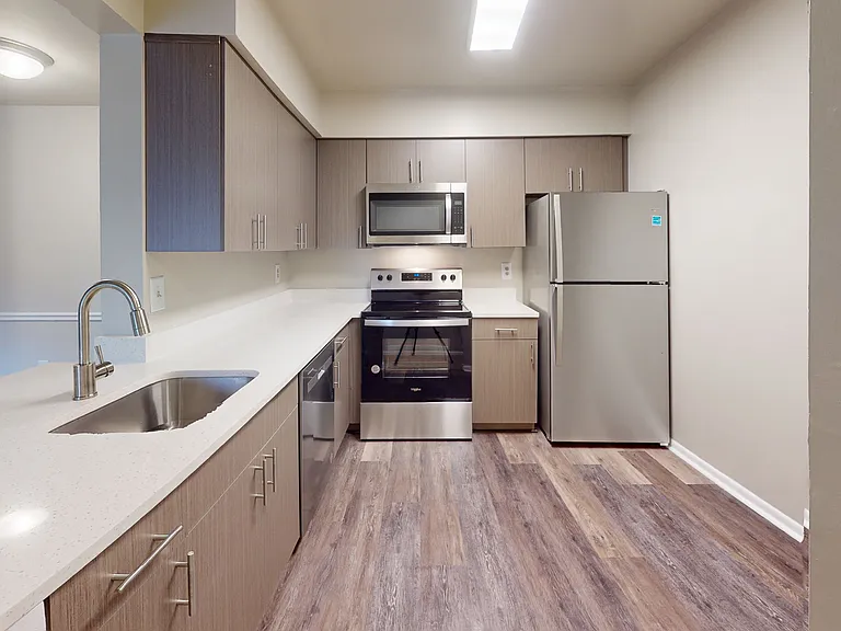 Canterbury Apartments — Photo 102