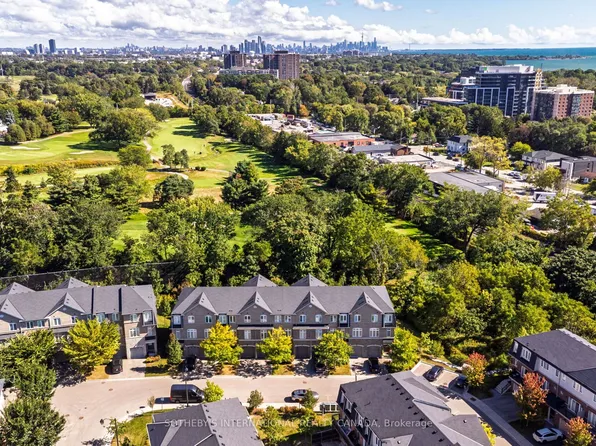 1127 Haig Blvd #2, Mississauga, ON L5E 2M6