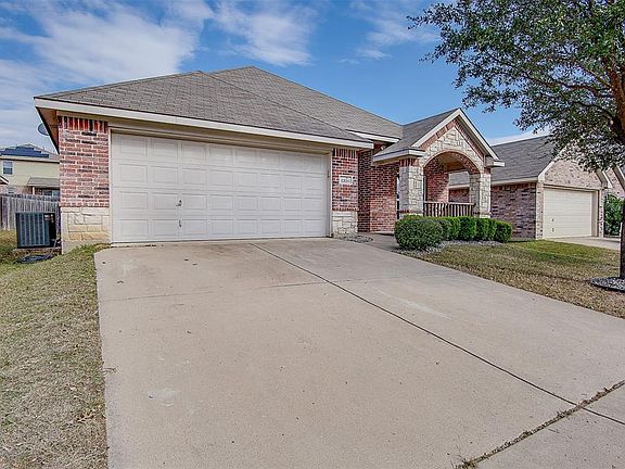 2nd image of 1216 Cottonwood Dr