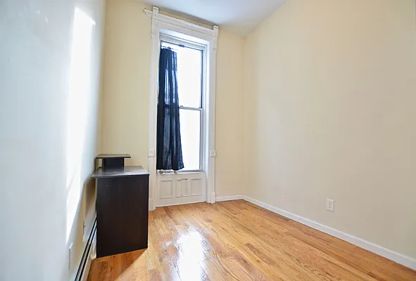 Rented by Makover Group Inc | media 8