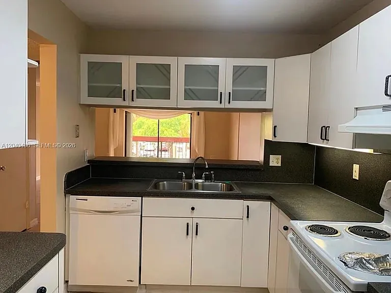 8540 SW 149th Ave #817 — Photo 6