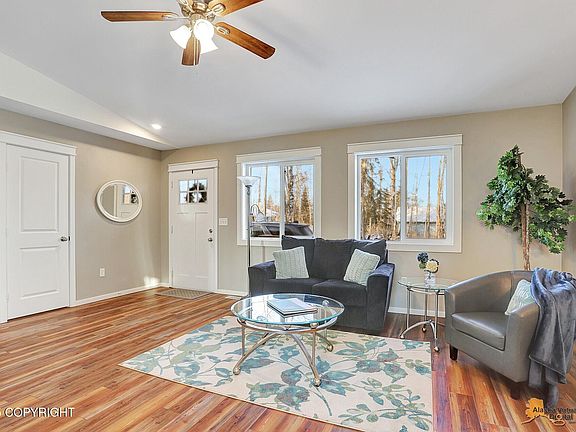 2nd image of 2569 S Knollwood Dr