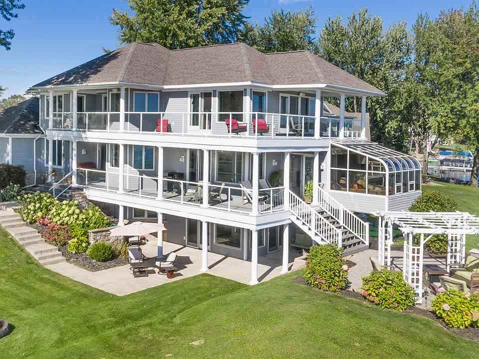 1st image of 101 Bedford Dr