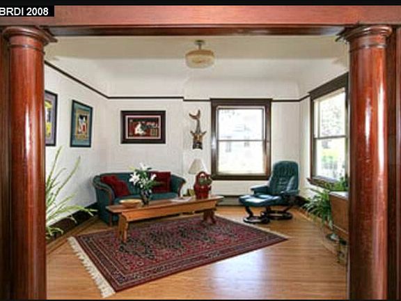 3rd image of 1931 Stuart St