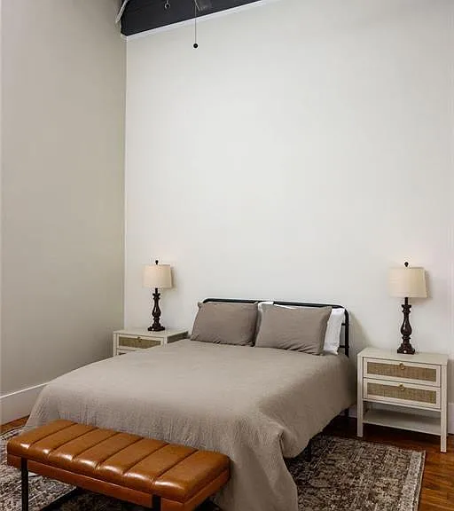 200F Barrett St #322 — Photo 3