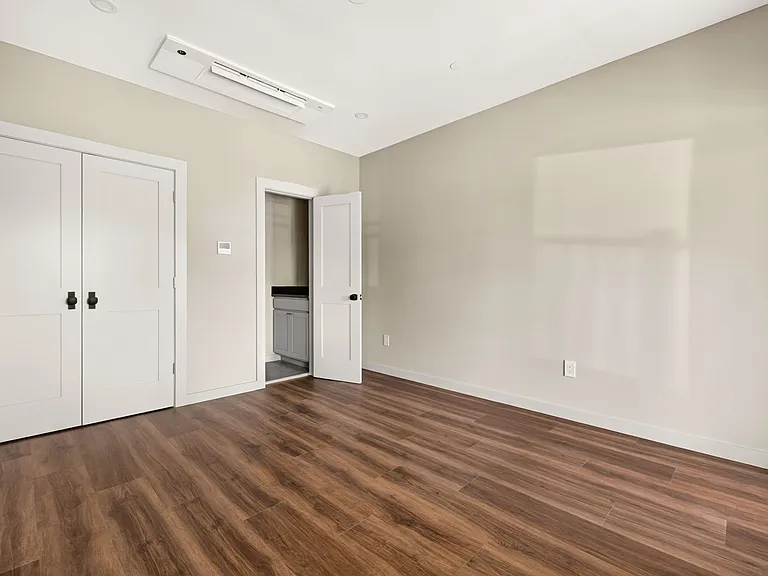 176 Hudson St #3 — Photo 8