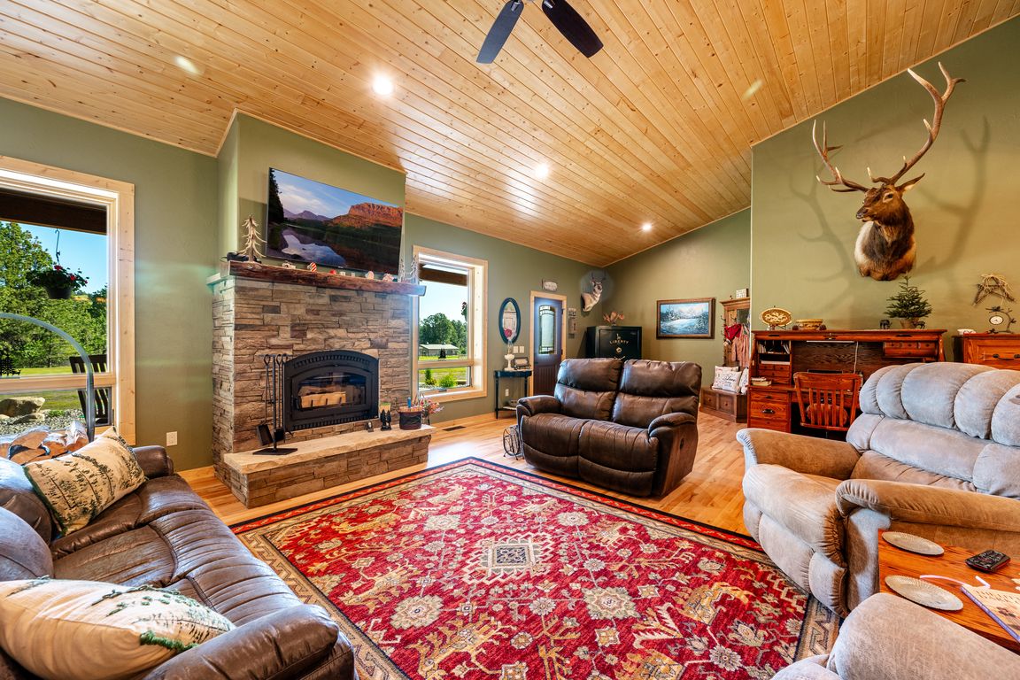 next background image