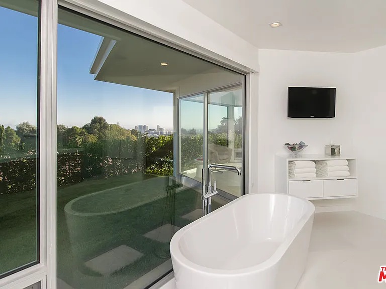 1469 Carla Rdg — Photo 14