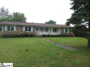 17 Stacy Dr, Greenville, SC 29617