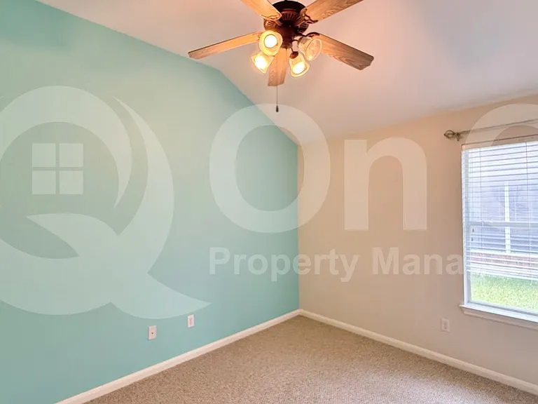 18905 Stirling Castle Ct — Photo 13