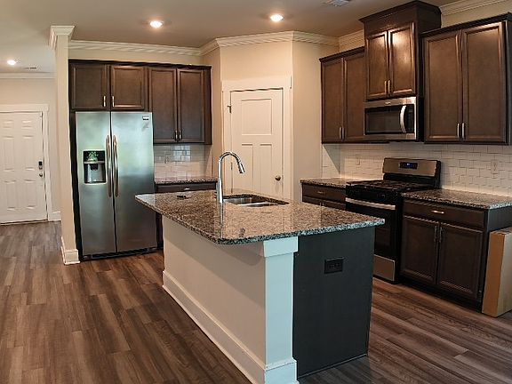 4th image of 312 Obsidian Ct