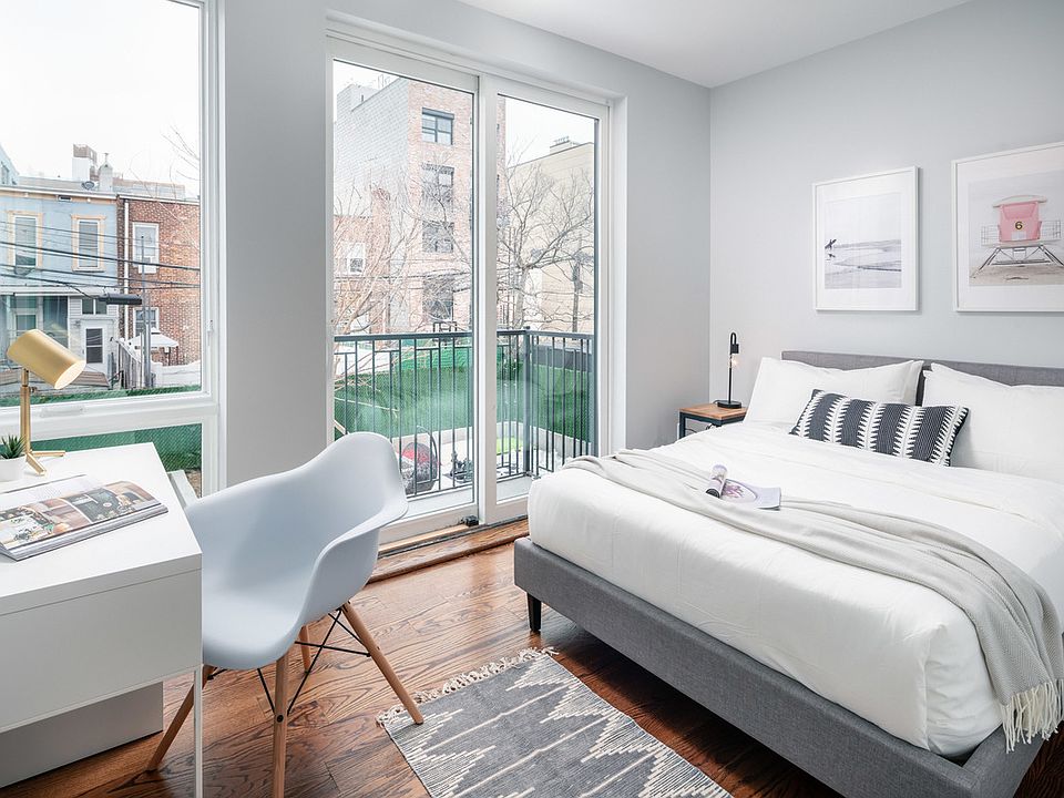 1st image of 31 Troutman St #2R