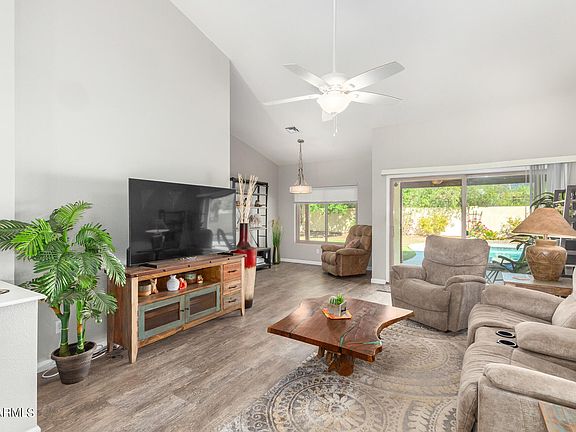 5th image of 5662 E GRANDVIEW Street