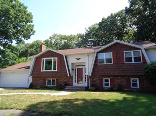4 Sandpiper Cir, Danvers, MA 01923