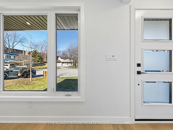 2nd image of 15 Colonial Ct