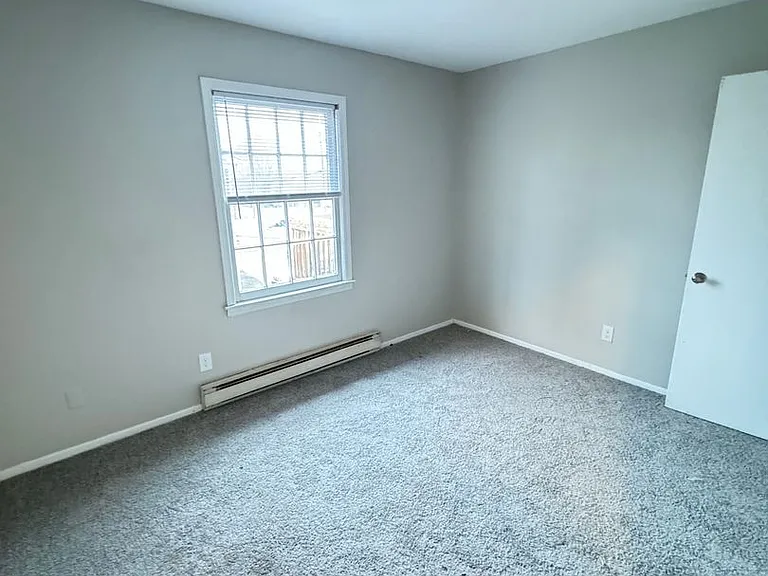 2208 S Main St — Photo 8