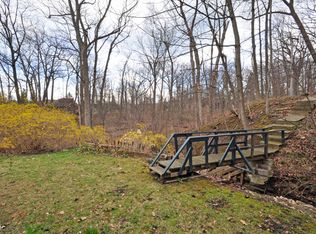 315 E Sheridan Rd, Lake Bluff, IL 60044